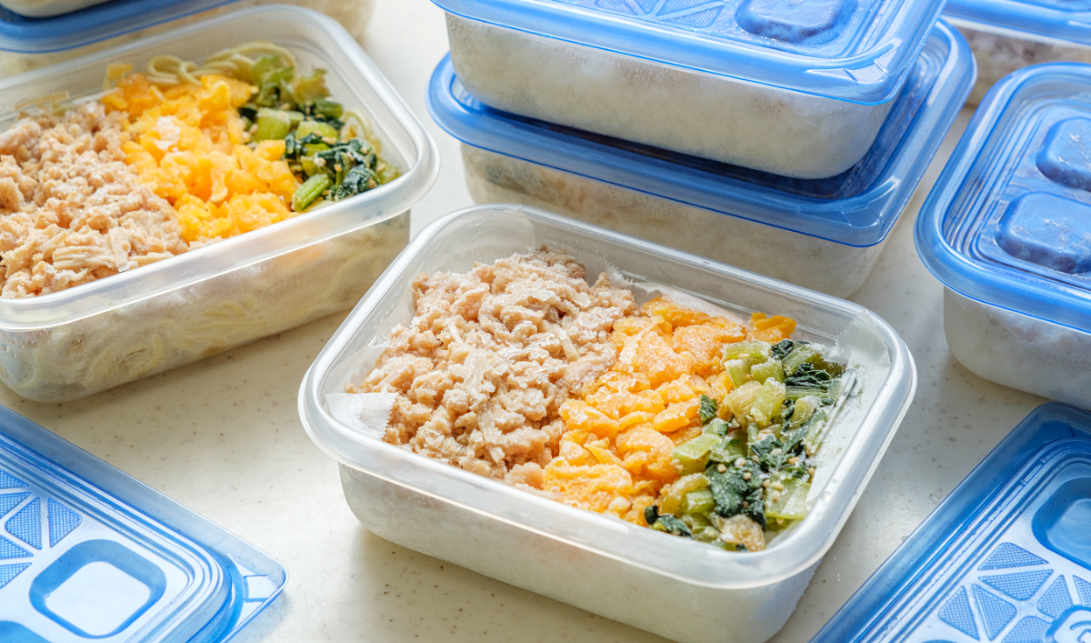 温めるだけで1食完成！忙しい日の救世主「まるごと冷凍弁当」1